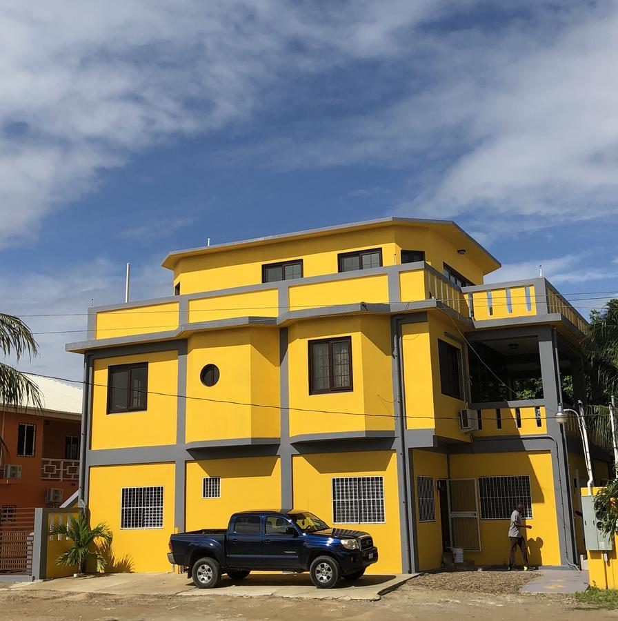 Апартаменти Khalkob'S Estate Placencia Екстер'єр фото