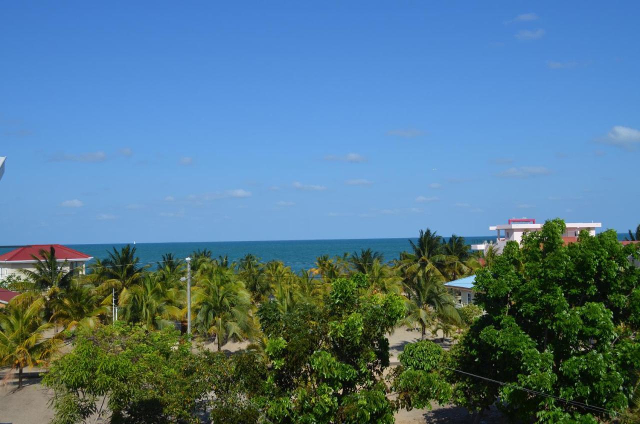 Апартаменти Khalkob'S Estate Placencia Екстер'єр фото